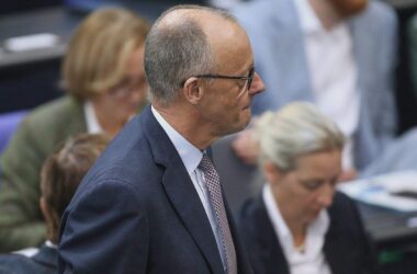 Insa: AfD in Umfrage erstmals fünf Punkte vor Union