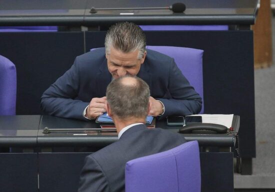Kanzleramtsminister räumt Kommunikationsdefizite ein