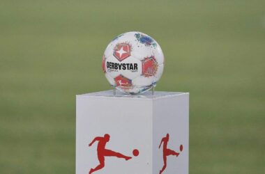 Cottbus steigt in 2. Bundesliga auf - Essen spielt Relegation