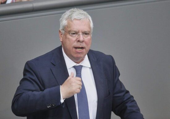 CDU-Außenexperte Hardt wirft Putin "Staatsterrorismus" vor