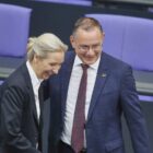 Forsa: AfD trotz leichter Verluste weiter vor Union