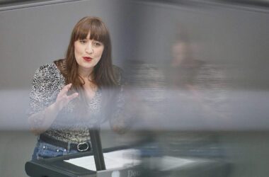 Linke und Steuerzahlerbund fordern Ende von Diäten-Automatismus