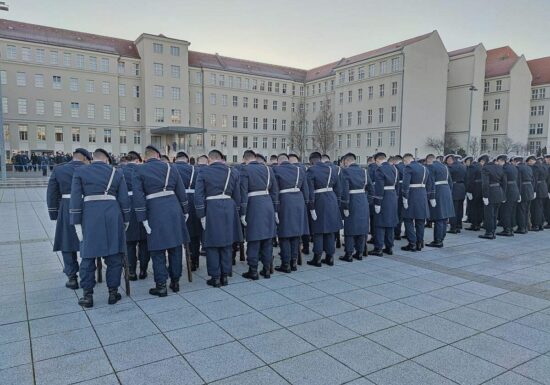 Bundeswehr: 250 Euro Bußgeld bei Fragebogen-Verweigerung