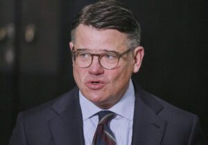 Rhein fordert "Reform-Restart" von Merz-Regierung