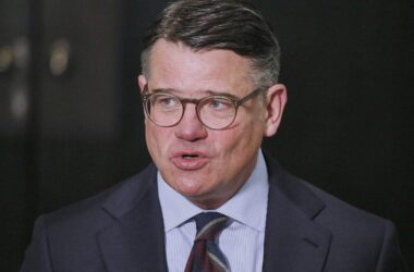 Rhein fordert "Reform-Restart" von Merz-Regierung