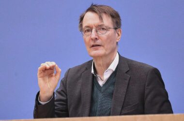 Lauterbach will weitere Ebola-Patienten aus USA aufnehmen