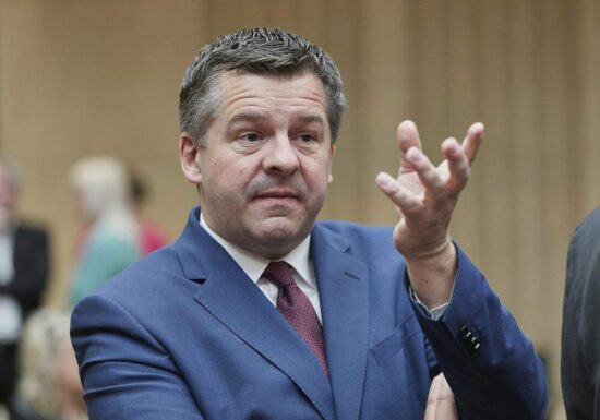 Schulze offen für Lockerung der Schuldenbremse unter Bedingungen