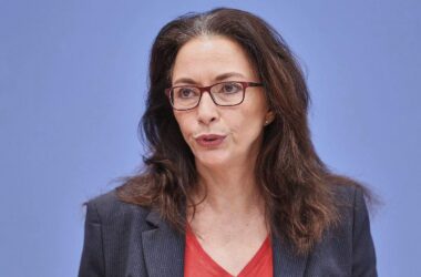 DGB-Chefin Fahimi kritisiert Rentenkommission