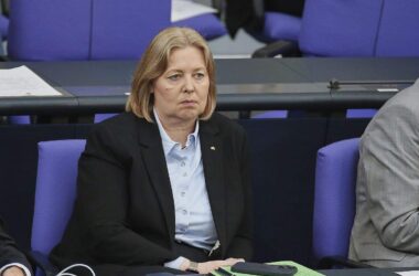 Union kündigt Widerstand gegen Arbeitszeit-Pläne von Bas an