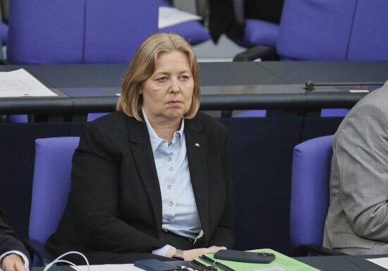 Union kündigt Widerstand gegen Arbeitszeit-Pläne von Bas an