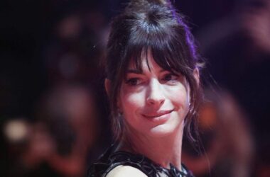 Anne Hathaway warnt vor KI-Bewerbungen