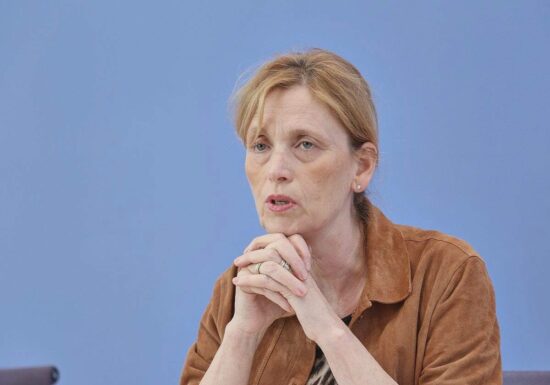 Städtetag erhöht bei "Demokratie leben" Druck auf Prien