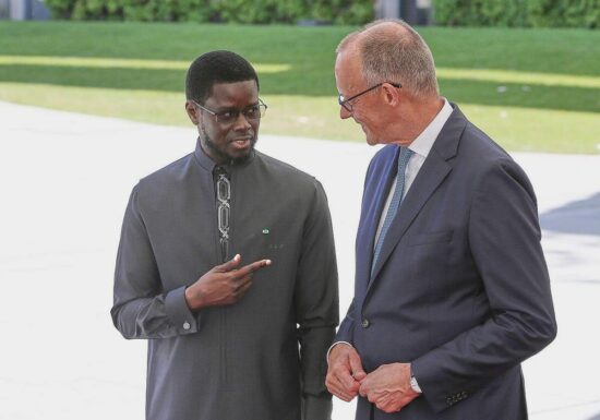 Merz lobt Wirtschaftsreformen in Senegal