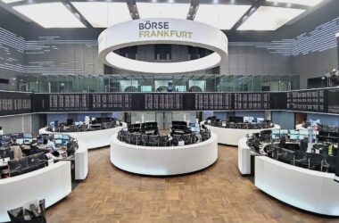 Dax startet im Minus - Kampf mit 25.000er-Marke geht weiter
