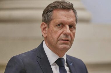 Lies fordert Fokus auf Wachstum von Regierung und Sozialpartnern