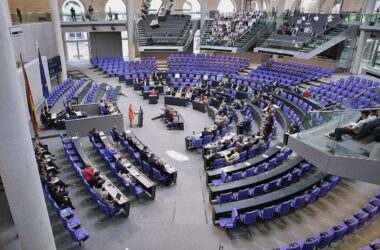 SPD-Abgeordnete fordern paritätisches Wahlrecht