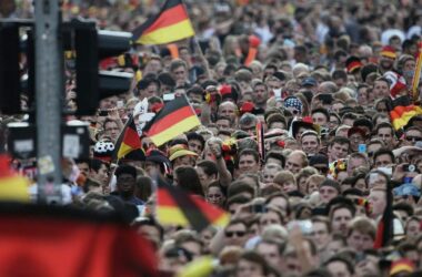 Wissenschaftler wollen zur WM "Fußballfieber" erforschen