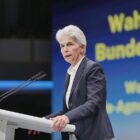 Strack-Zimmermann: Kandidatur erst zwei Tage vorher beschlossen