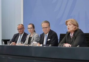 Merz will Empfehlungen der Rentenkommission komplett umsetzen