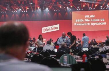 Linke startet Parteitag in Potsdam