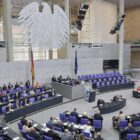 Verfassungsschützer für Prüfung der Geheimschutzpraxis im Bundestag