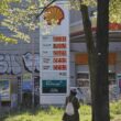 Stegner fürchtet Benzin-Rationierungen bei anhaltenden Kriegen