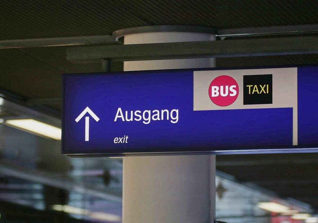Verkehrsminister glaubt an Zuverlässigkeit der Bahn