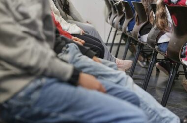Lehrerverband fordert Störsender gegen KI-Betrug bei Prüfungen