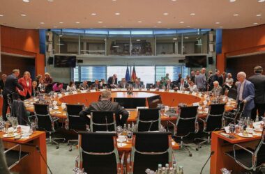 Bund und Länder beschließen Maßnahmen zur "Staatsmodernisierung"