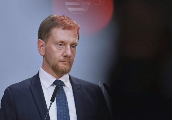 Kretschmer warnt vor Durchbrennen der Brandmauer