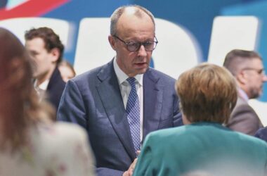 Merkel wirbt für Geduld mit Regierung Merz