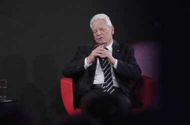 Gauck fordert entschlossene Reformen von Bundesregierung