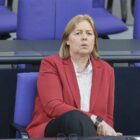 Bas kündigt hartes Vorgehen gegen Sozialleistungsmissbrauch an
