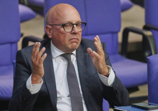 Throm fordert Sanktionen gegen GEAS-Verweigerer
