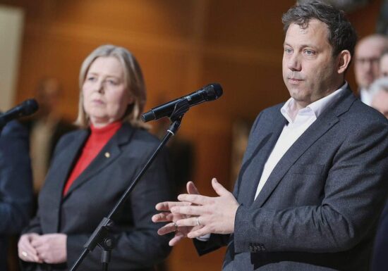 Forsa: SPD legt leicht zu - Union verliert wieder