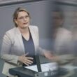 Verbraucherreport: Hubig will mehr Jugendschutz im Internet