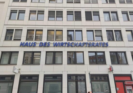 Wirtschaftsrat begrüßt Teile der Pflegereform