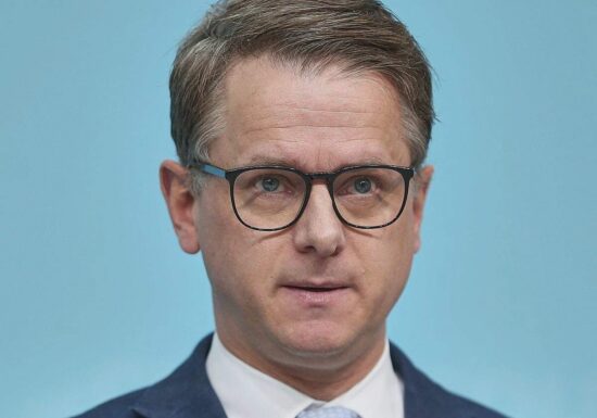 Linnemann warnt vor Belastung der Mittelschicht