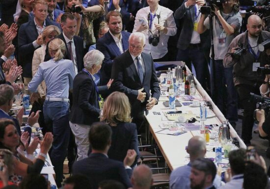 Strack-Zimmermann kontert Kubicki-Kritik an Kandidatur