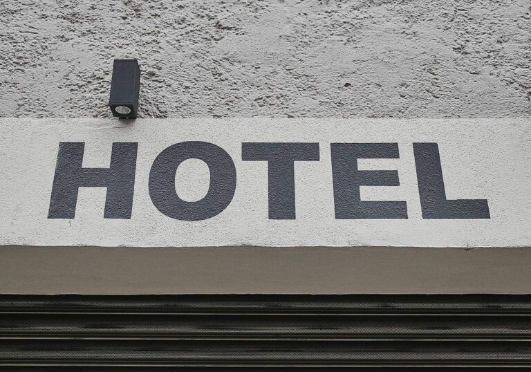 Weniger Übernachtungen im April