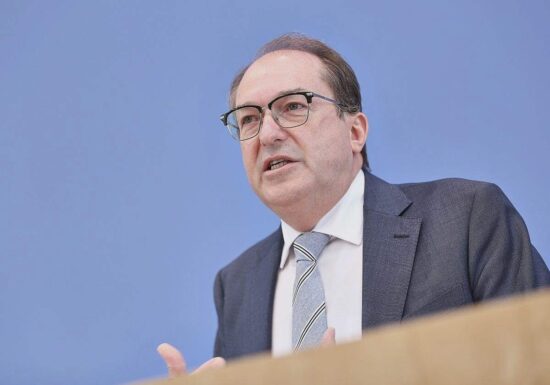 Dobrindt warnt vor hybriden Bedrohungen