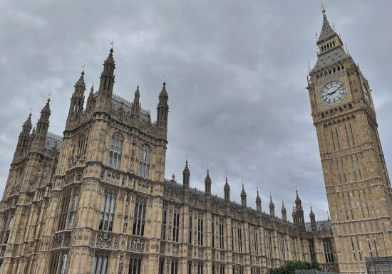 Britischer Verteidigungsminister tritt wegen Haushaltsstreit zurück