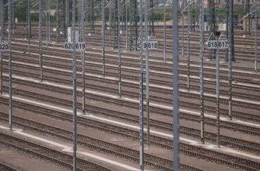Funkstörung: Bahnverkehr bundesweit komplett eingestellt