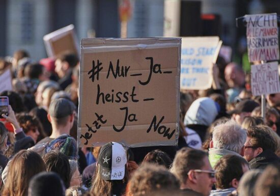Sexualstrafrecht: Junge Union und Jusos offen für Ja-heißt-Ja-Modell