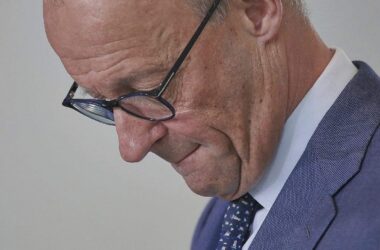 Merz besucht Angehörige von Walter Lübcke