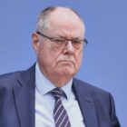 Steinbrück fordert Schuldenschnitt für Kommunen