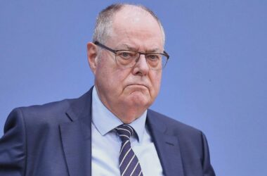 Steinbrück fordert Schuldenschnitt für Kommunen