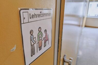 Rentenkommissionsmitglied empfiehlt Ende der Lehrer-Verbeamtung
