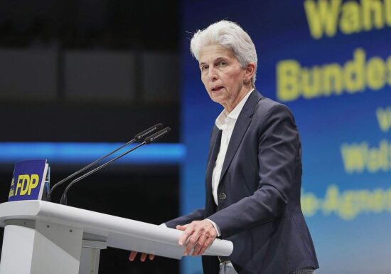 Strack-Zimmermann: Kandidatur sollte Austritte aus FDP verhindern