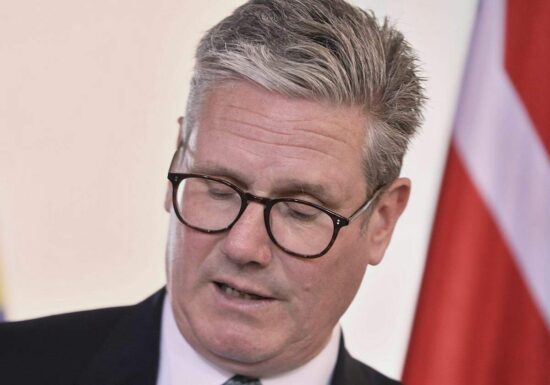 Großbritanniens Premier Starmer kündigt Rücktritt an